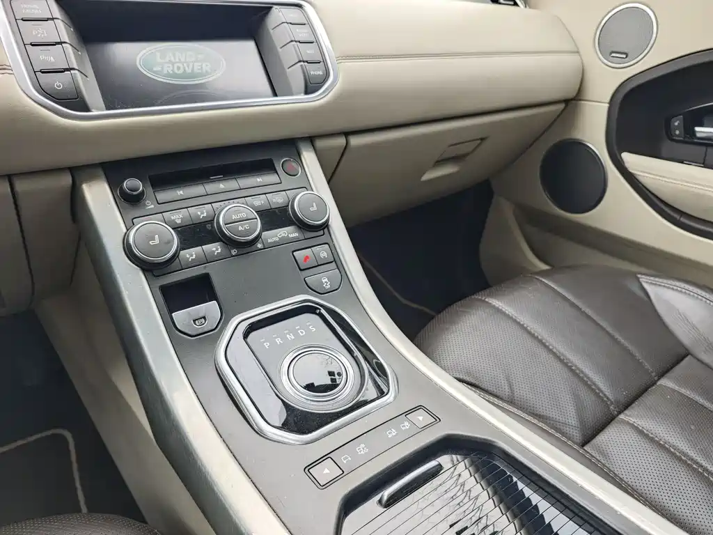 Land Rover Range Rover Evoque 2015 2.0T Dynamic Premium Limited Edition 2015 - thumbnail 9