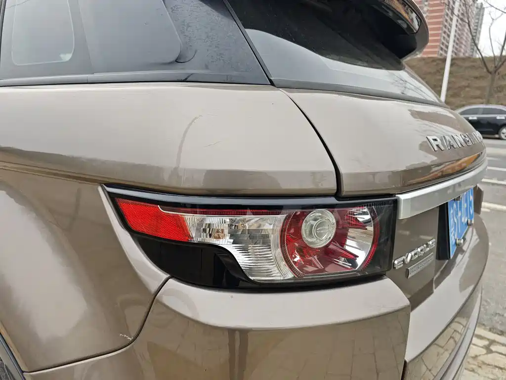 Land Rover Range Rover Evoque 2015 2.0T Dynamic Premium Limited Edition 2015 - thumbnail 15