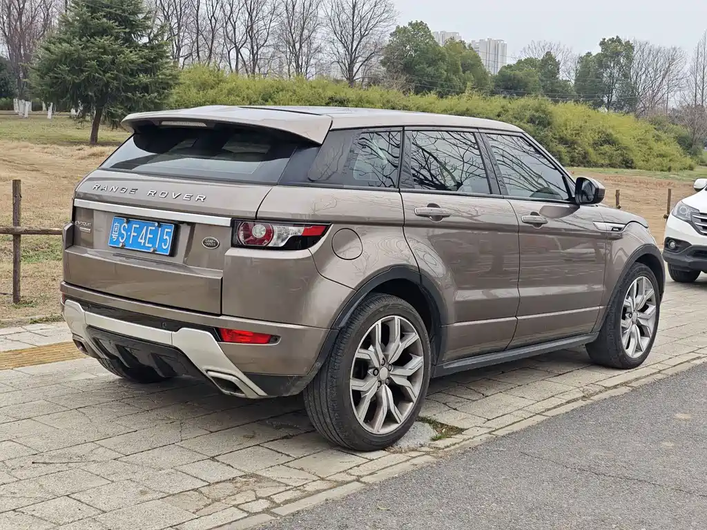 Land Rover Range Rover Evoque 2015 2.0T Dynamic Premium Limited Edition 2015 - thumbnail 16