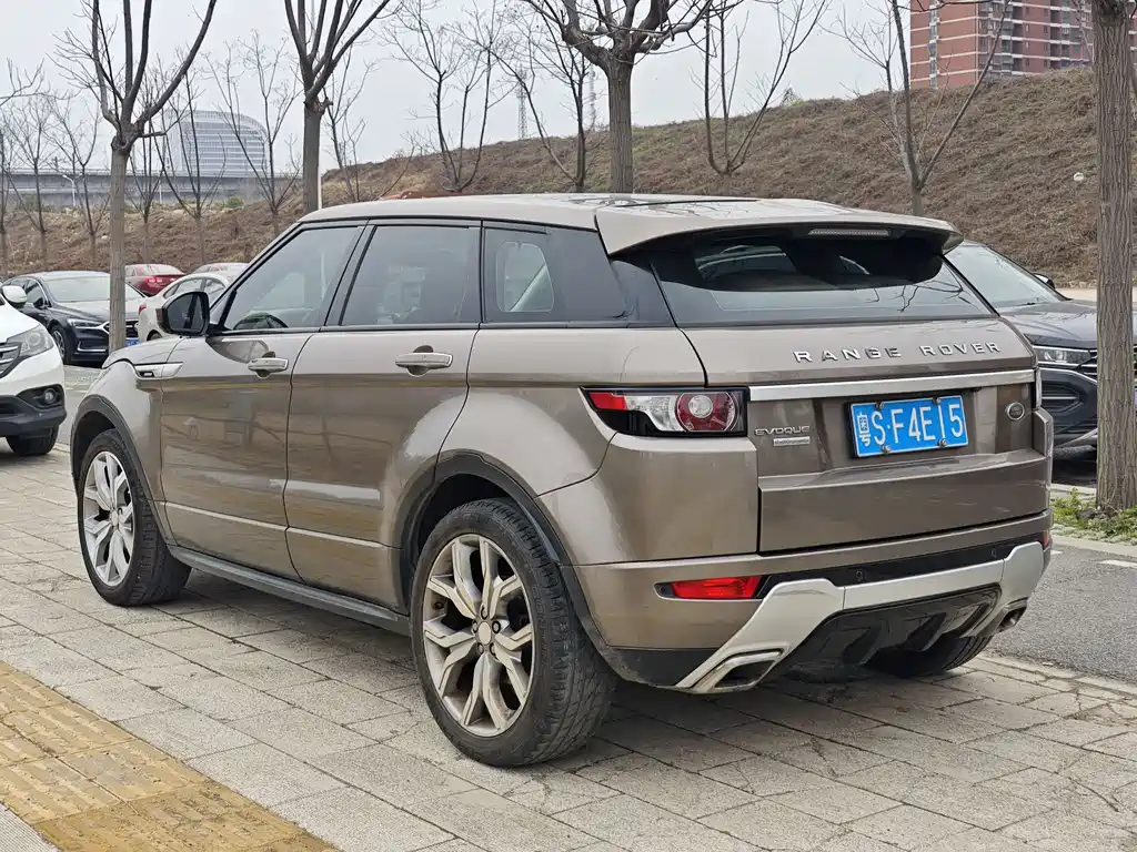 Land Rover Range Rover Evoque 2015 2.0T Dynamic Premium Limited Edition 2015 - thumbnail 18
