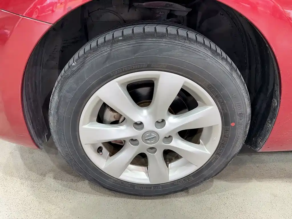 Nissan Nissan Tiida 2014 1.6L CVT Comfort Edition 2015 - thumbnail 7
