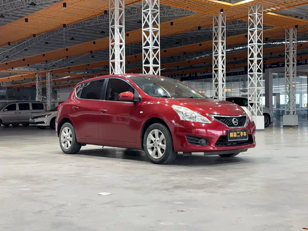 Nissan Nissan Tiida 2014 1.6L CVT Comfort Edition 2015 - thumbnail 12