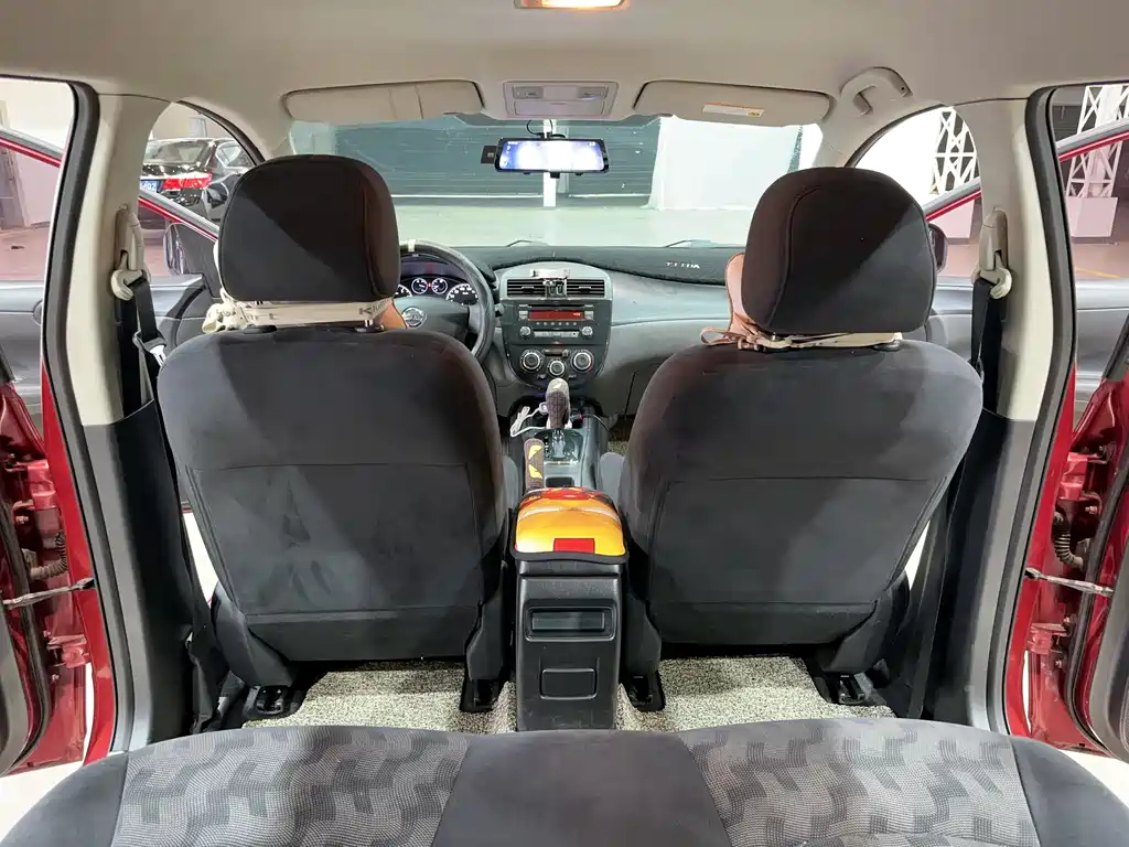 Nissan Nissan Tiida 2014 1.6L CVT Comfort Edition 2015 - thumbnail 15