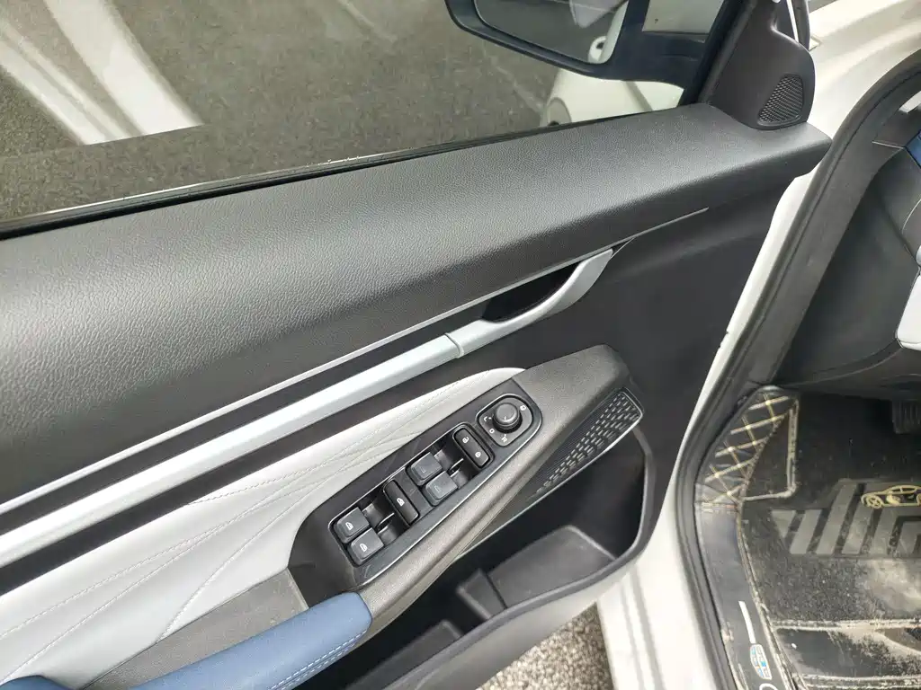 Geely Auto Geely Emgrand 2022 4th Generation 1.5L CVT Flagship Model 2022 - thumbnail 6