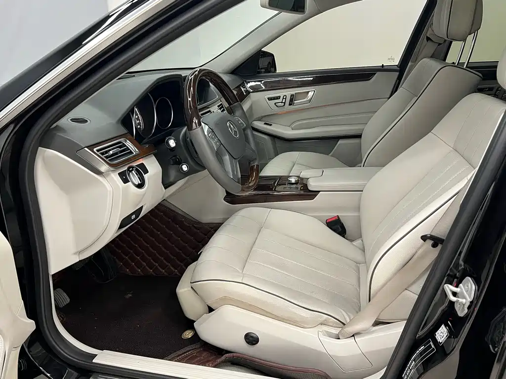 Mercedes-Benz Mercedes-Benz E-Class 2015 Facelift E 200 L 2016 - thumbnail 4