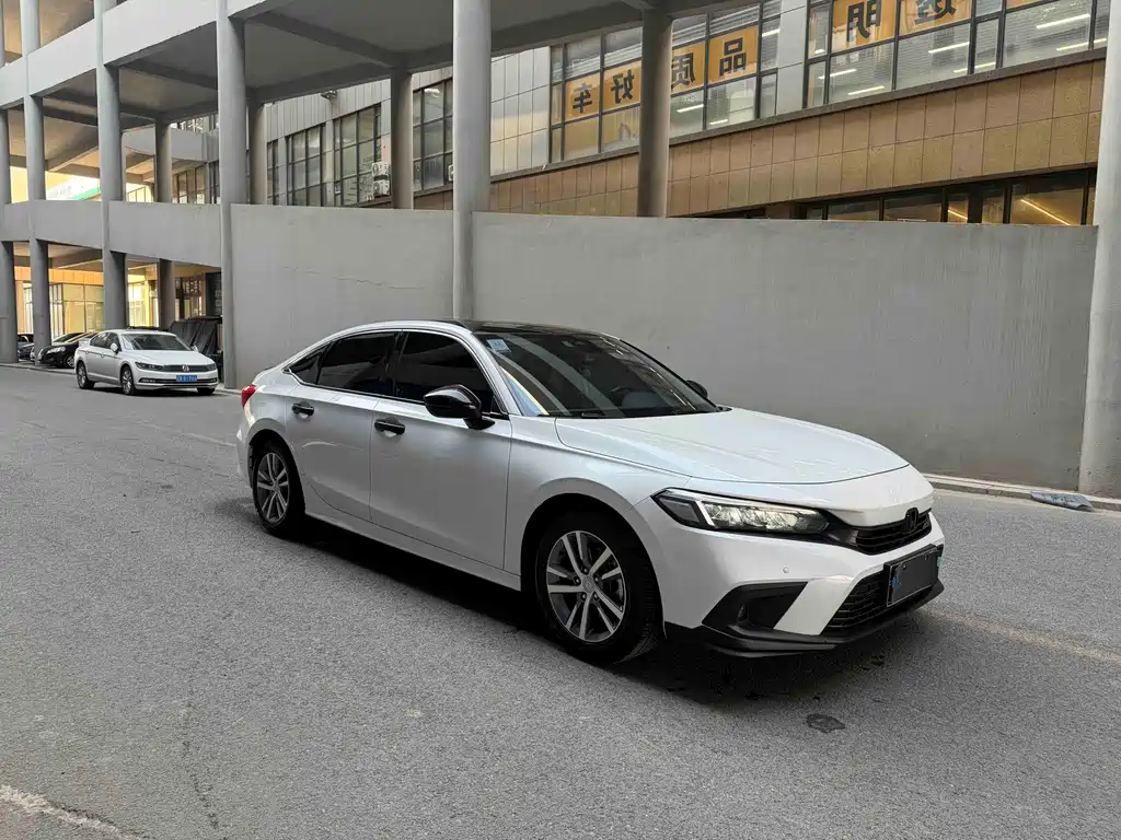 Honda Honda Civic 2023 240TURBO CVT Sporty C-Pillar Special Edition 2025 - thumbnail 3