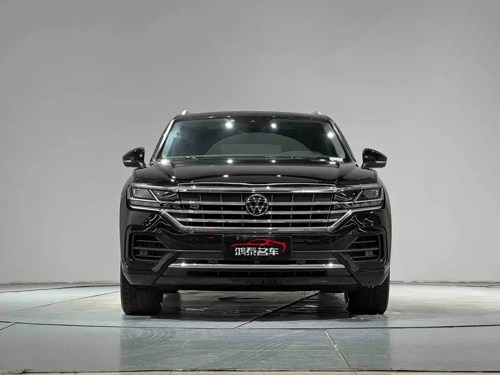 Volkswagen Volkswagen Touareg 2022 3.0TSI R-Line Sport Package 2023 - thumbnail 3