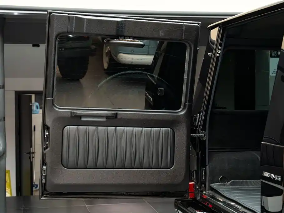 Mercedes-Benz Mercedes-Benz G-Class AMG 2013 AMG G 63 2015 - thumbnail 20