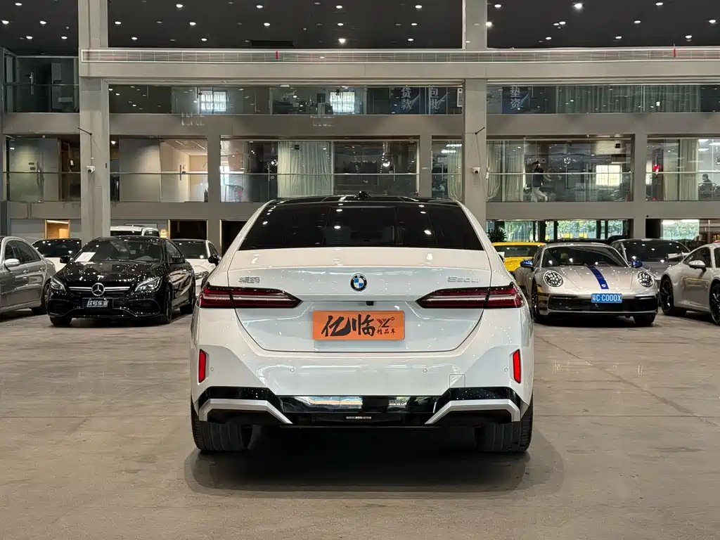 BMW BMW 5 Series 2024 530Li Premium M Sport Package 2024 - thumbnail 16