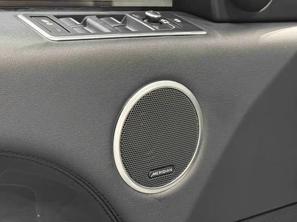 Land Rover Range Rover 2016 3.0T European Specification 2017 - thumbnail 10