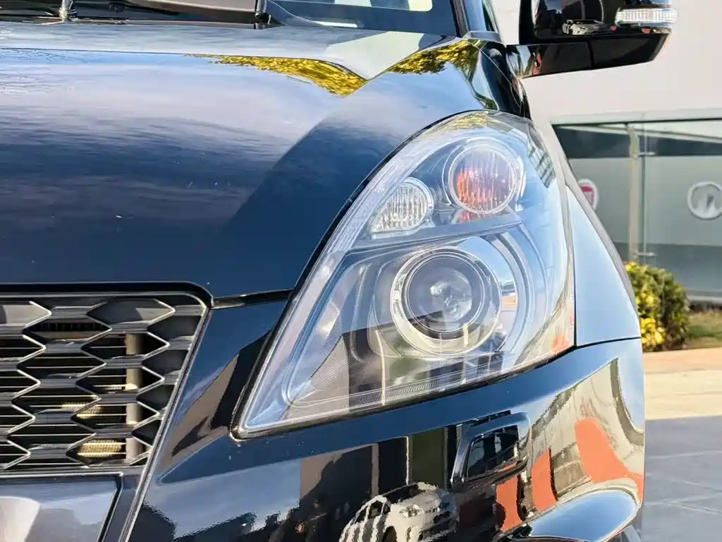 Suzuki Suzuki Swift 2014 1.6L CVT 2WD Luxury Edition 2015 - thumbnail 10