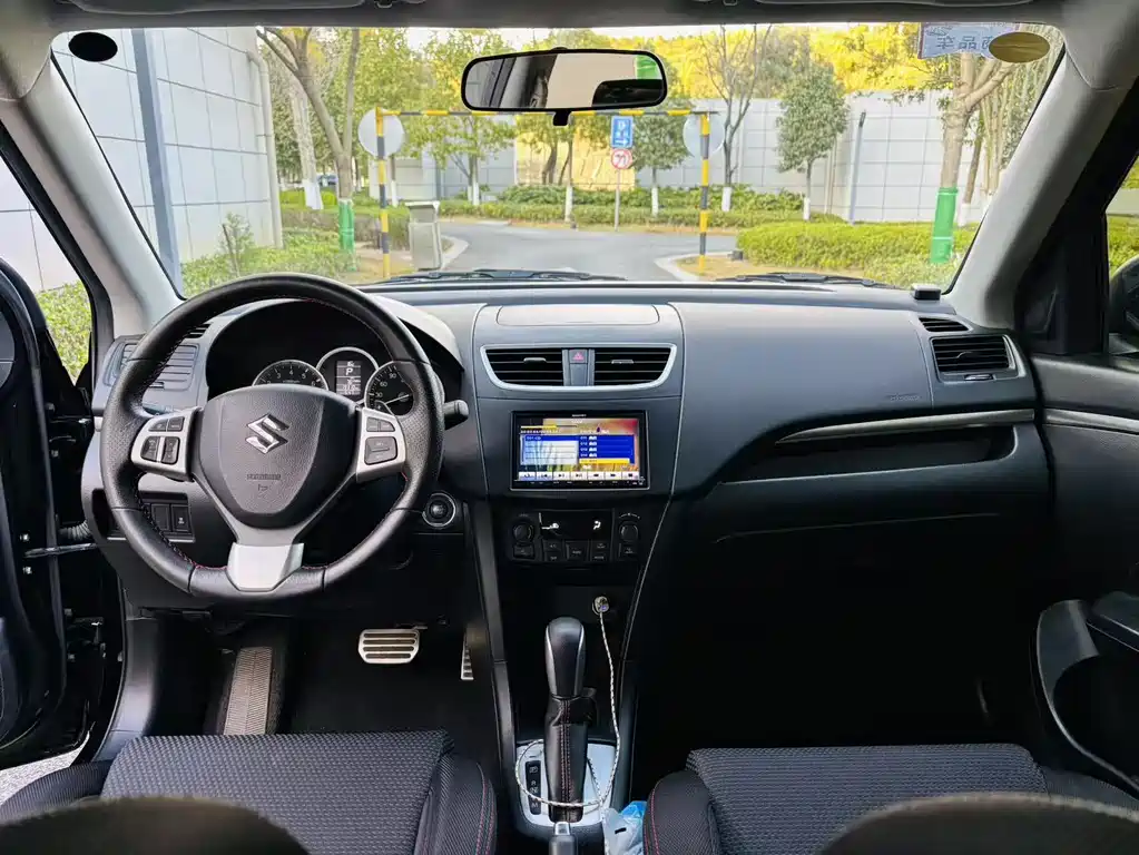 Suzuki Suzuki Swift 2014 1.6L CVT 2WD Luxury Edition 2015 - thumbnail 14
