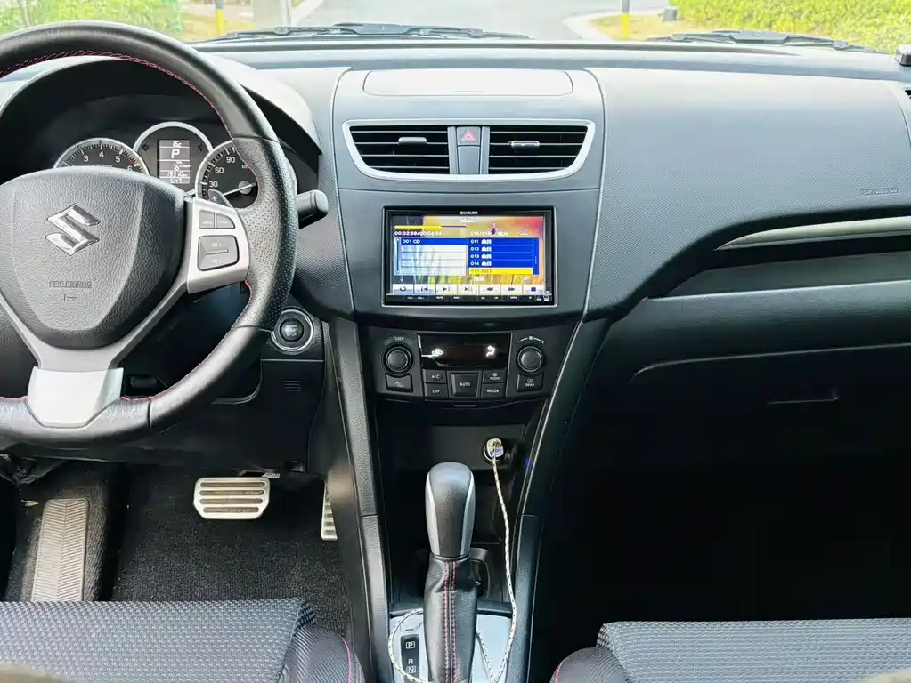 Suzuki Suzuki Swift 2014 1.6L CVT 2WD Luxury Edition 2015 - thumbnail 15