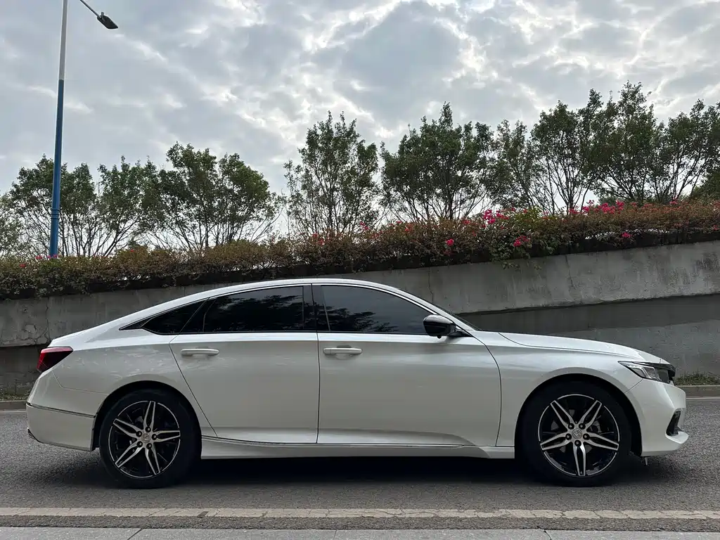 Honda Honda Accord 2022 260TURBO Phantom Night Premium Edition 2022 - thumbnail 16