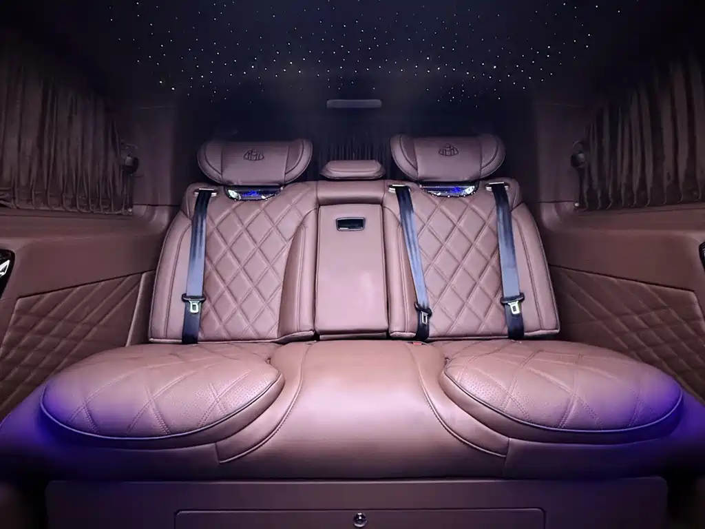 Mercedes-Benz Vito 2024 2.0T Business Edition 7-seater 2026 - thumbnail 3