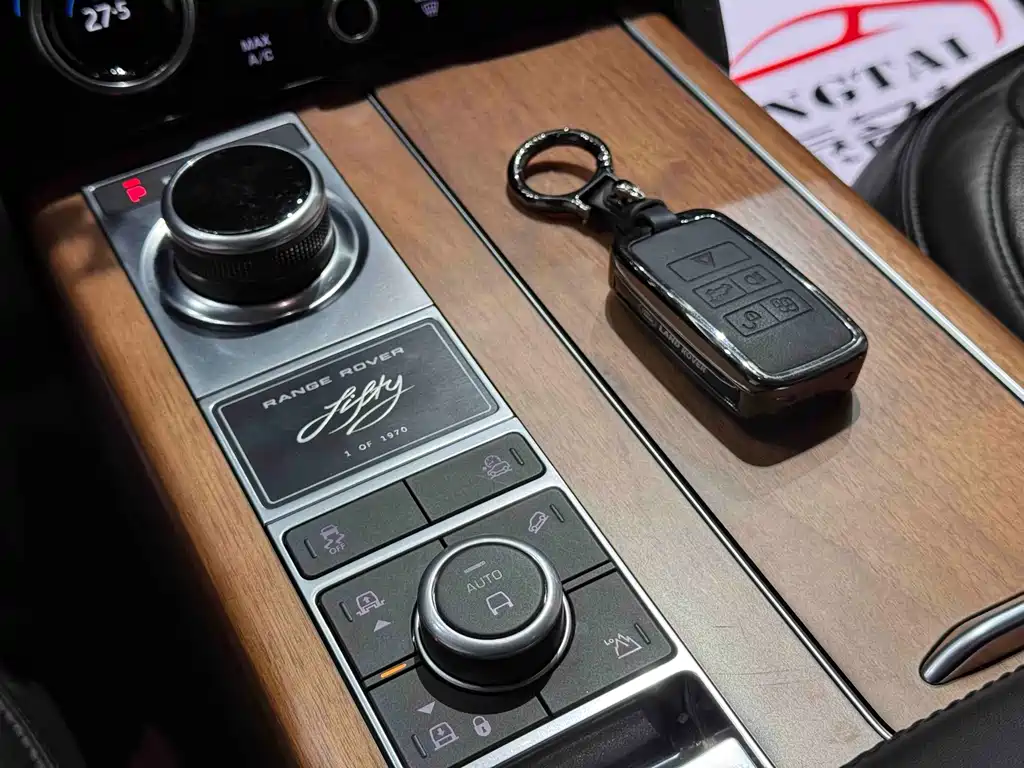 Land Rover Range Rover 2021 3.0 L6 50th Anniversary Edition 2021 - thumbnail 11