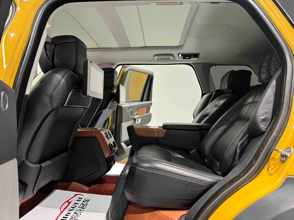 Land Rover Range Rover 2021 3.0 L6 50th Anniversary Edition 2021 - thumbnail 18