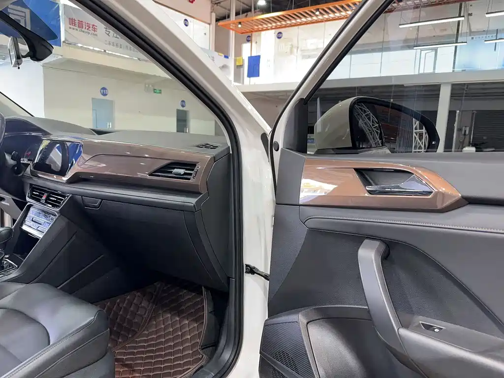 Volkswagen Tharu 2021 280TSI Front-Wheel Drive Luxury Edition 2021 - thumbnail 17