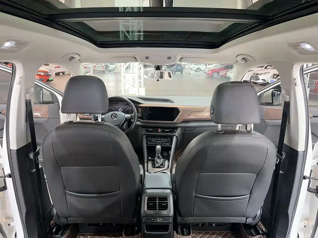 Volkswagen Tharu 2021 280TSI Front-Wheel Drive Luxury Edition 2021 - thumbnail 25