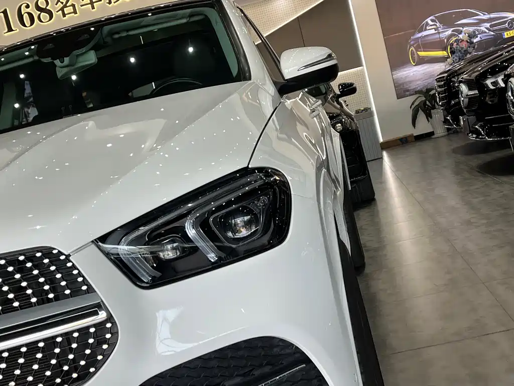 Mercedes-Benz Mercedes-Benz GLE 2020 Facelift GLE 450 4MATIC Luxury 2020 - thumbnail 4
