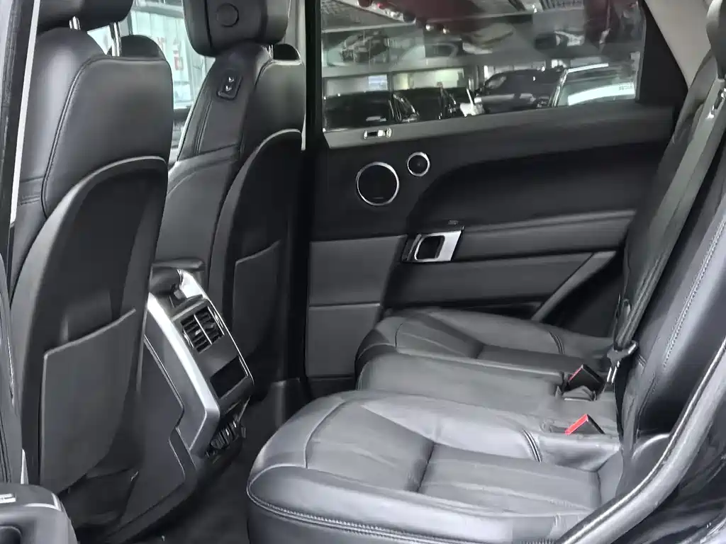 Land Rover Range Rover Sport 2021 3.0 L6 SE 2021 - thumbnail 5