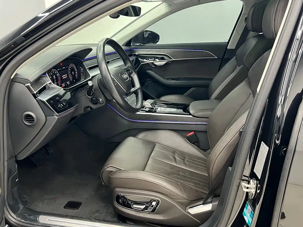 Audi Audi A8 2019 A8L 50 TFSI quattro Comfort Line 2020 - thumbnail 4