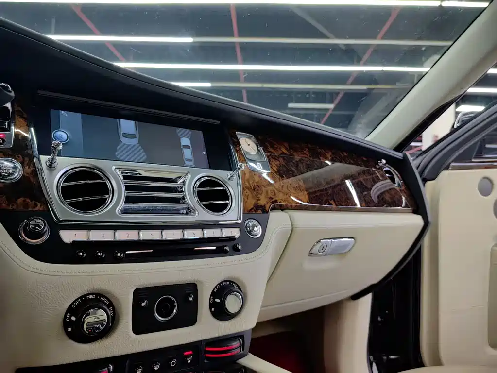 Rolls-Royce Ghost 2010 6.6T Standard Edition 2010 - thumbnail 8