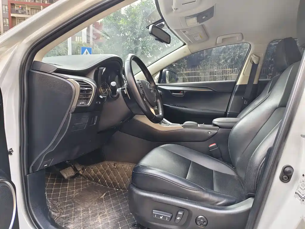 Lexus Lexus NX 200 FWD Dynamic Edition 2020 Model VI 2021 - thumbnail 8