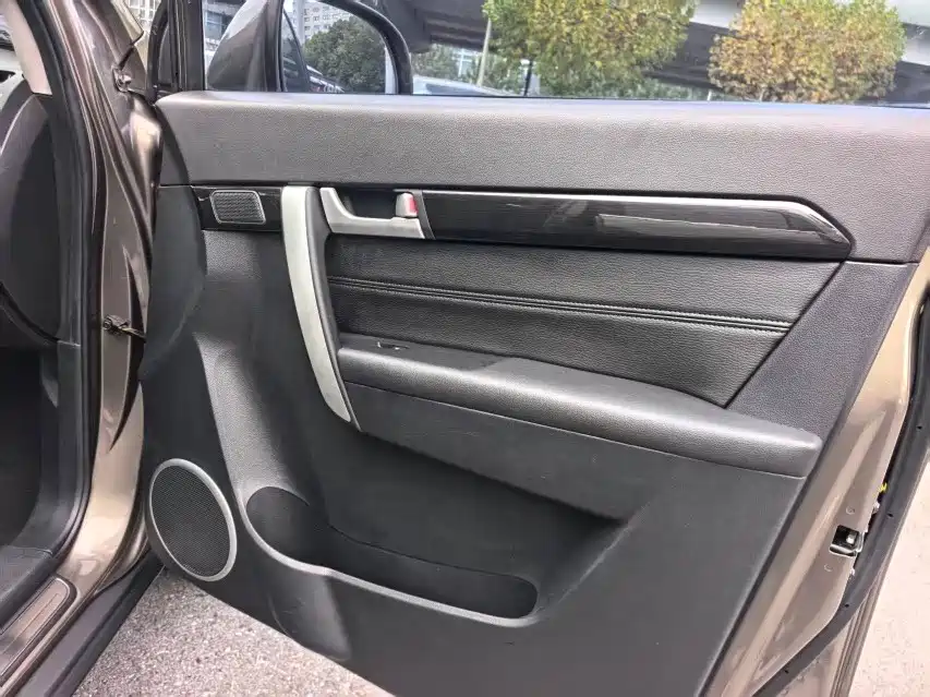 Chevrolet Chevrolet Captiva 2015 2.4L 2WD City Edition 7-seater 2016 - thumbnail 8