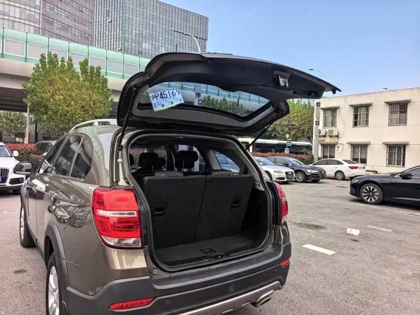 Chevrolet Chevrolet Captiva 2015 2.4L 2WD City Edition 7-seater 2016 - thumbnail 16