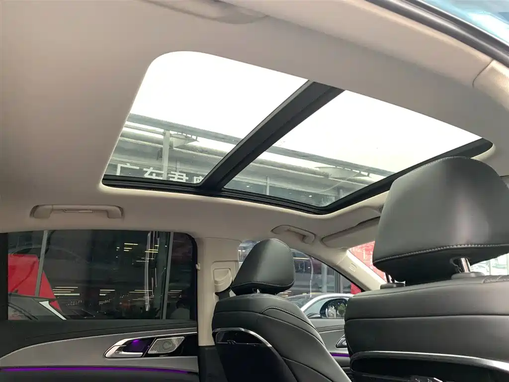 Hongqi Hongqi H5 2023 2.0T Automatic Intelligent Flag Leader Edition 2022 - thumbnail 23