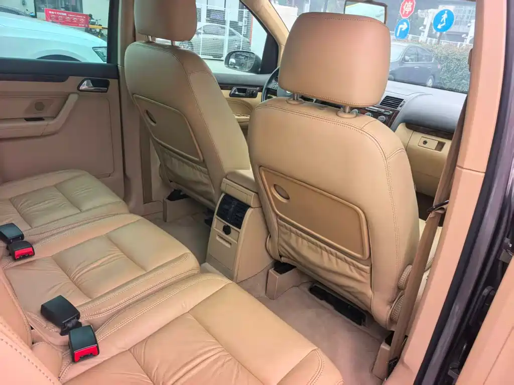 Volkswagen Touran 2008 1.8T Smart Elite Automatic 5-seater 2010 - thumbnail 9