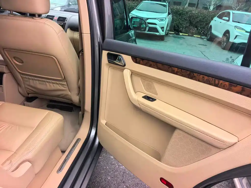 Volkswagen Touran 2008 1.8T Smart Elite Automatic 5-seater 2010 - thumbnail 15