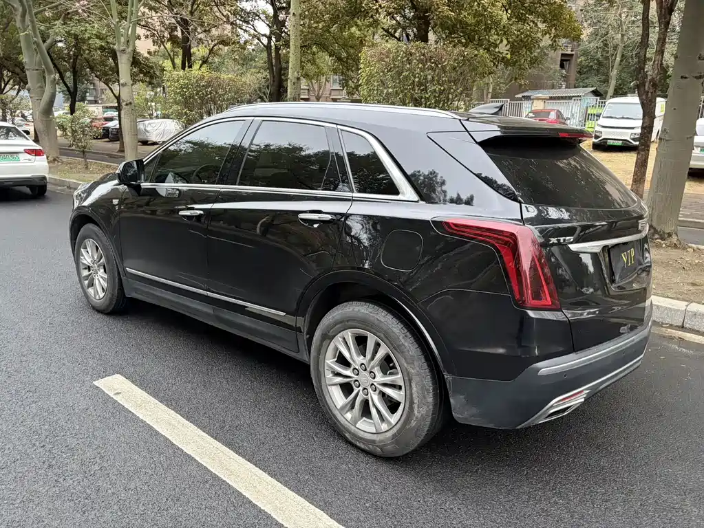 Cadillac Cadillac XT5 2022 2.0T FWD Luxury 2022 - thumbnail 5