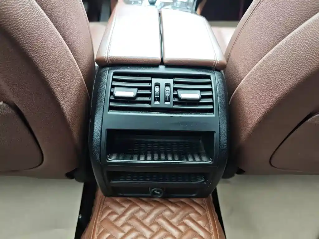 BMW BMW 5 Series 2017 525Li Leading Edition 2017 - thumbnail 17