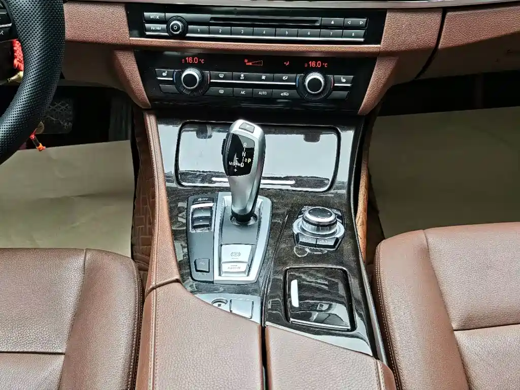 BMW BMW 5 Series 2017 525Li Leading Edition 2017 - thumbnail 18