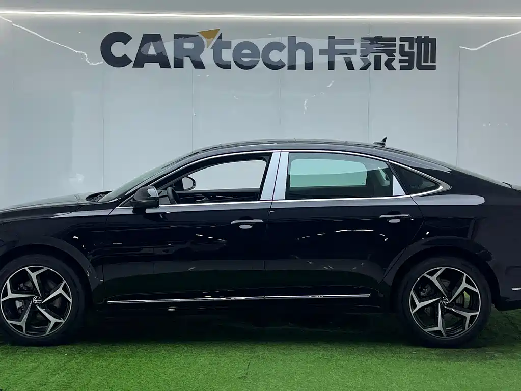 Volkswagen Passat 2026 Model Distinguished 330TSI Elite Edition 2026 - thumbnail 5