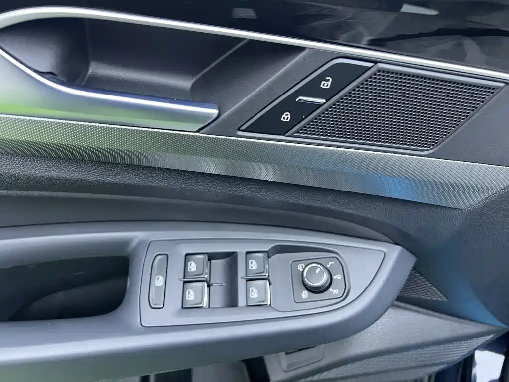 Volkswagen Passat 2026 Model Distinguished 330TSI Elite Edition 2026 - thumbnail 20