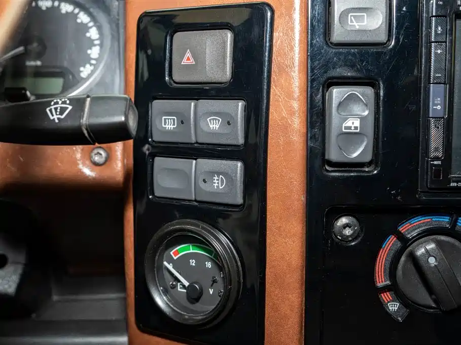 Land Rover Land Rover Defender 2010 Ice & Fire Limited Edition 2011 - thumbnail 19