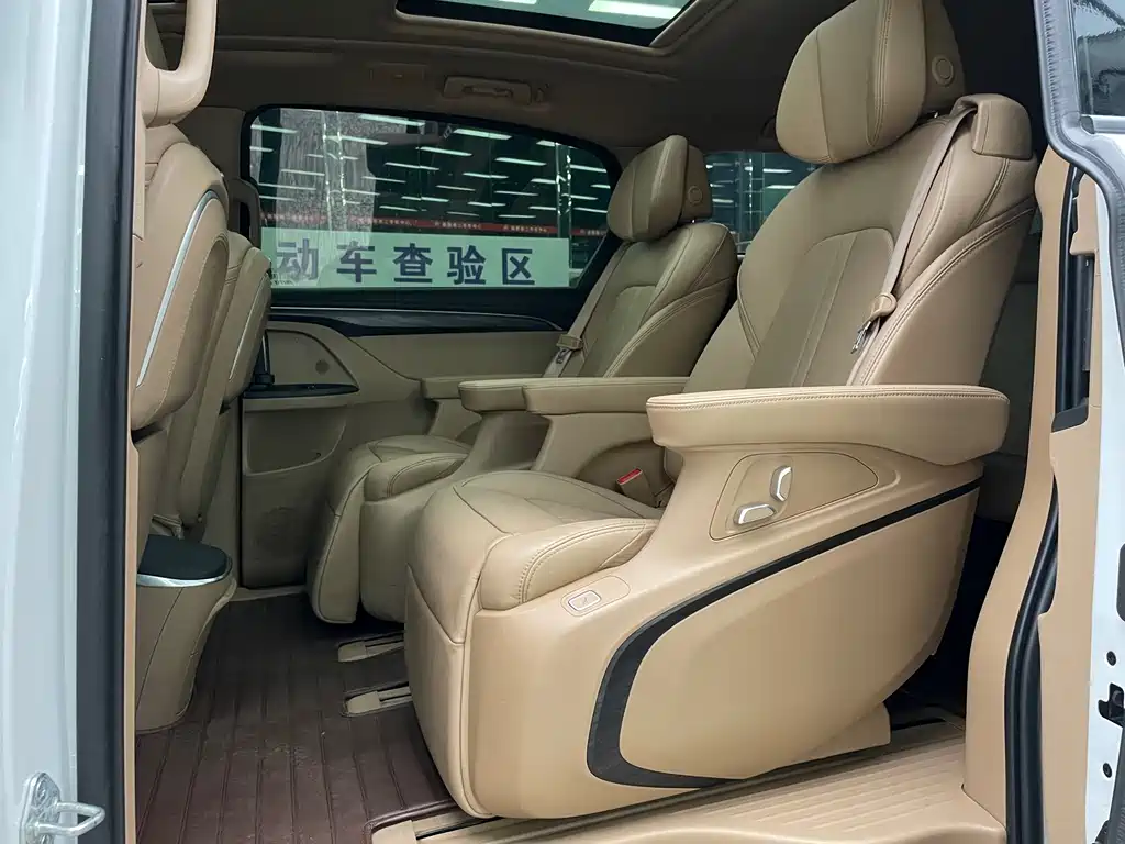 Buick Buick GL8 2021 ES Landmark 653T Luxury Edition 2021 - thumbnail 10