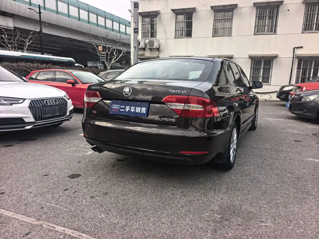 Škoda Škoda Superb 2013 1.8 TSI Automatic Prestige Edition 2014 - thumbnail 3