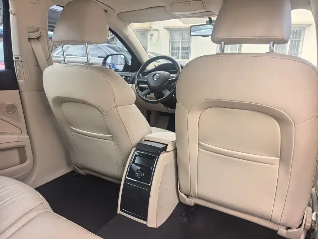 Škoda Škoda Superb 2013 1.8 TSI Automatic Prestige Edition 2014 - thumbnail 9