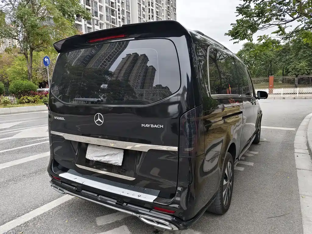 Mercedes-Benz Viano 2021 2.0T Business Edition 9-seater 2021 - thumbnail 4
