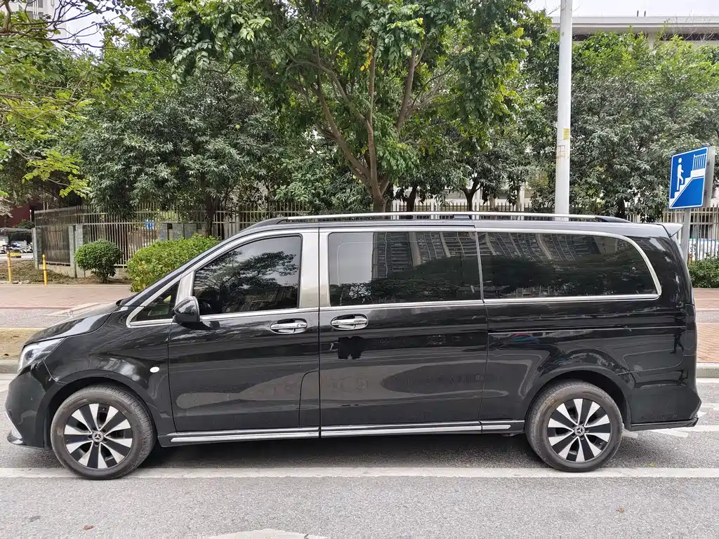 Mercedes-Benz Viano 2021 2.0T Business Edition 9-seater 2021 - thumbnail 7
