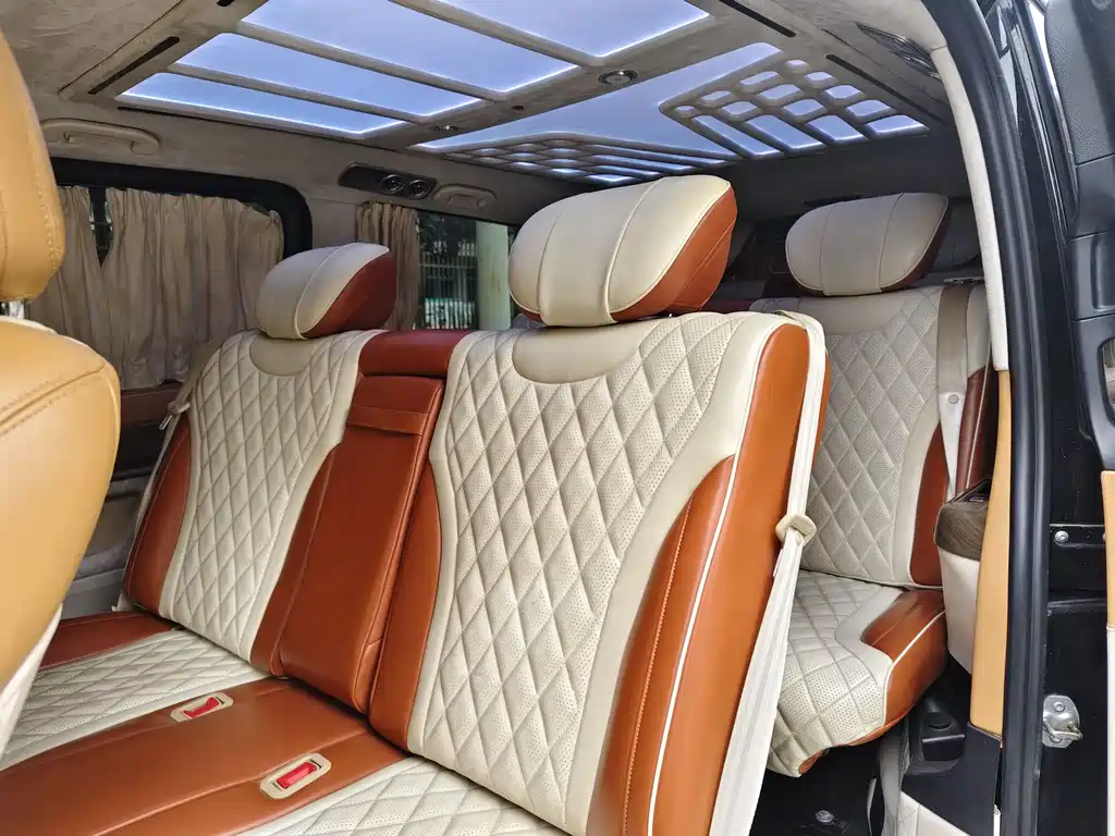 Mercedes-Benz Viano 2021 2.0T Business Edition 9-seater 2021 - thumbnail 11