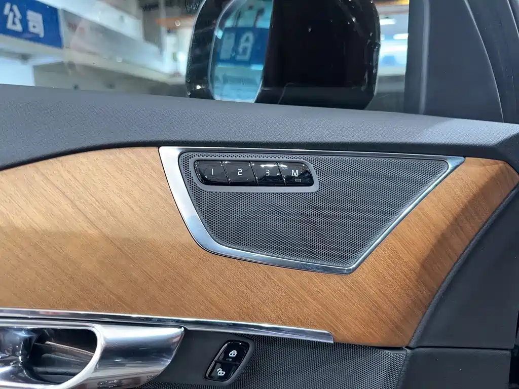 Volvo Volvo XC90 2021 B6 Momentum Luxury 7-seater 2021 - thumbnail 13