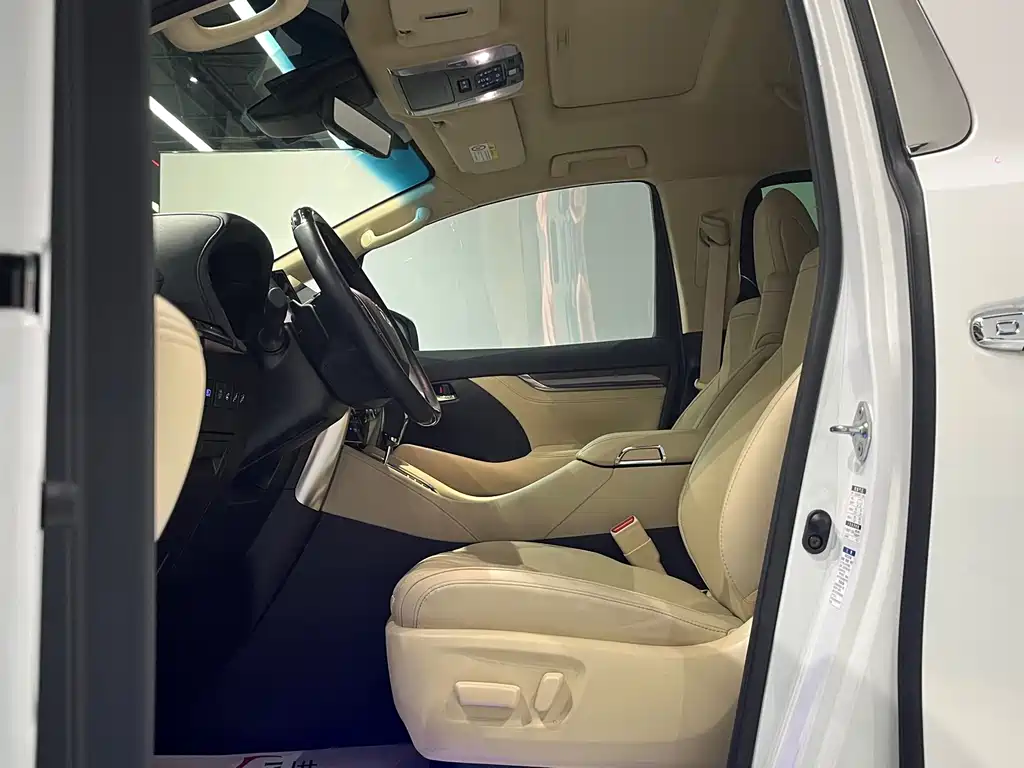 Toyota Alphard 2023 Crown Hybrid 2.5L HV Luxury Version 2023 - thumbnail 9