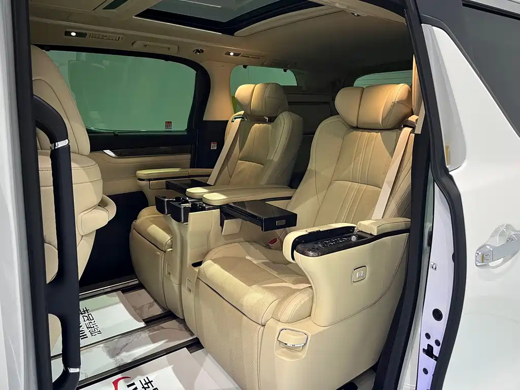 Toyota Alphard 2023 Crown Hybrid 2.5L HV Luxury Version 2023 - thumbnail 12
