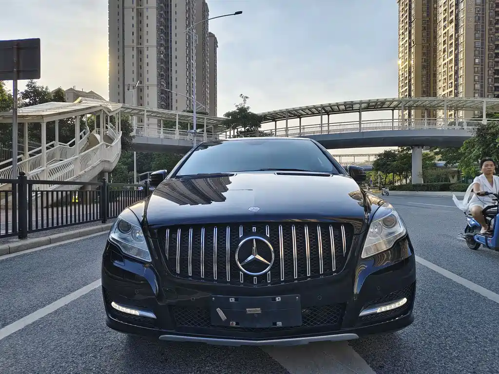 Mercedes-Benz Mercedes-Benz R-Class 2017 R 320 4MATIC Business Edition Premium 2018 - thumbnail 5