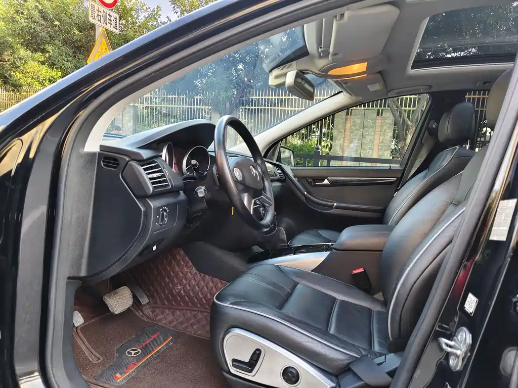 Mercedes-Benz Mercedes-Benz R-Class 2017 R 320 4MATIC Business Edition Premium 2018 - thumbnail 8